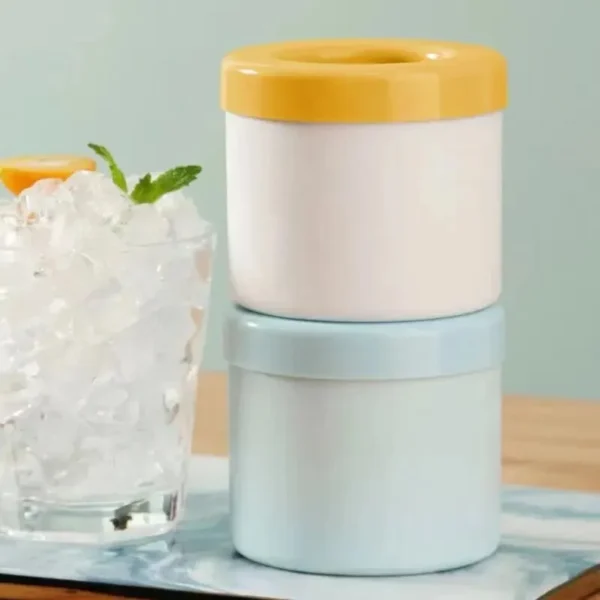 S543d0194efad4e0baec6f50466d83714b.webp Silicone Ice Cube Mold Round Ice Bucket Summer-Freeze Ice Maker